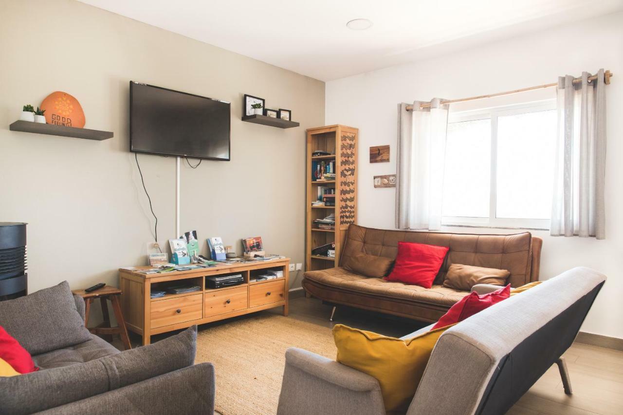 Good Feeling Hostel & Guest House Raposeira  외부 사진