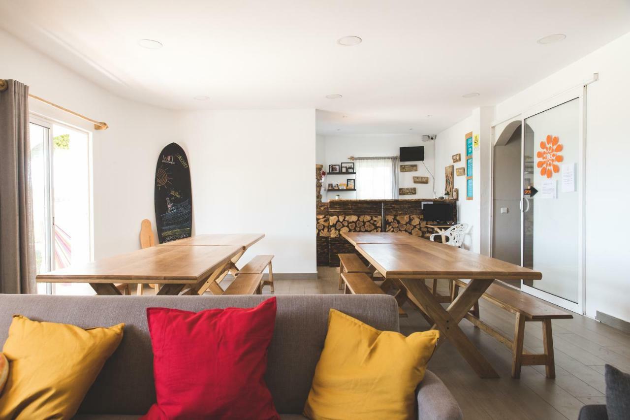 Good Feeling Hostel & Guest House Raposeira  외부 사진