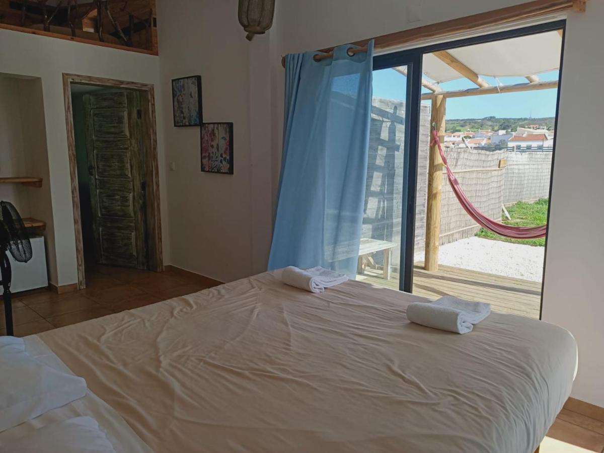 Good Feeling Hostel & Guest House Raposeira  외부 사진