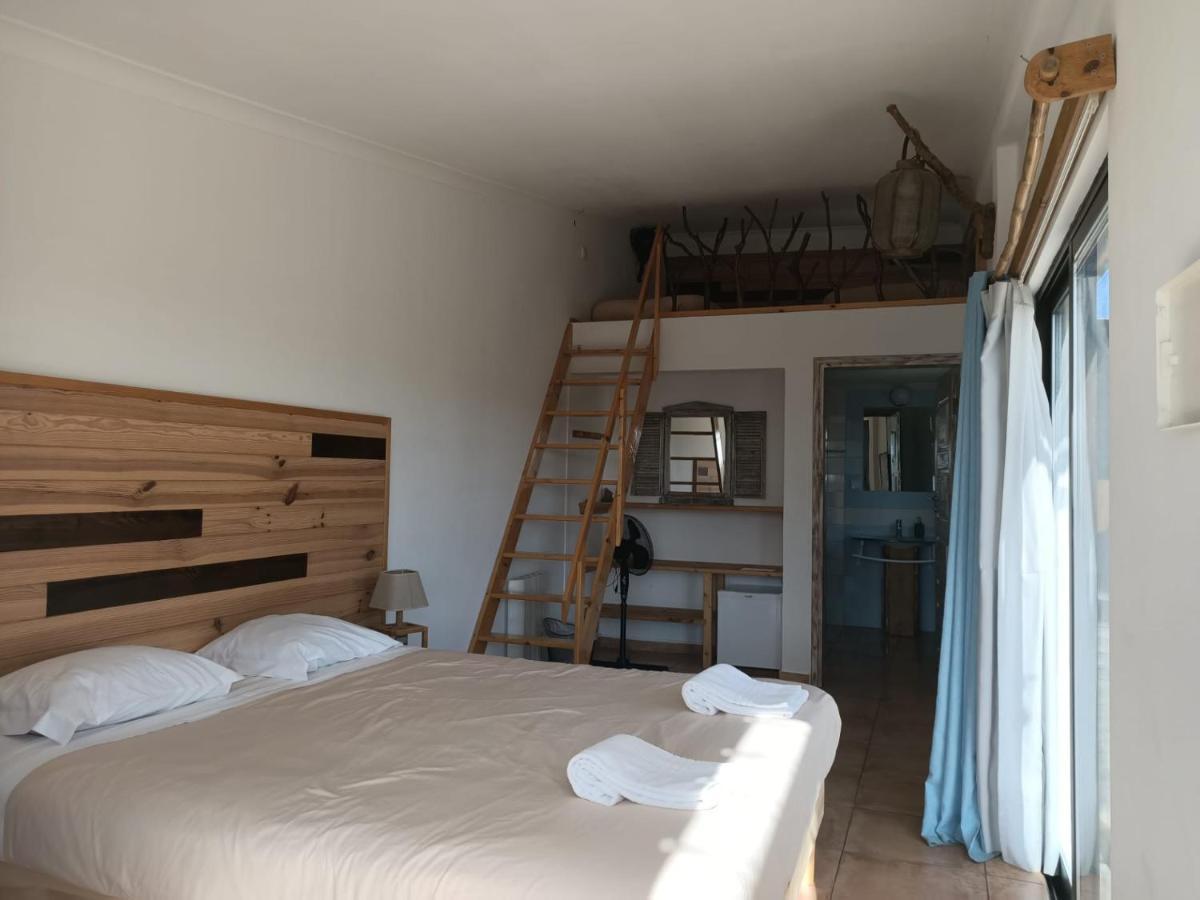 Good Feeling Hostel & Guest House Raposeira  외부 사진